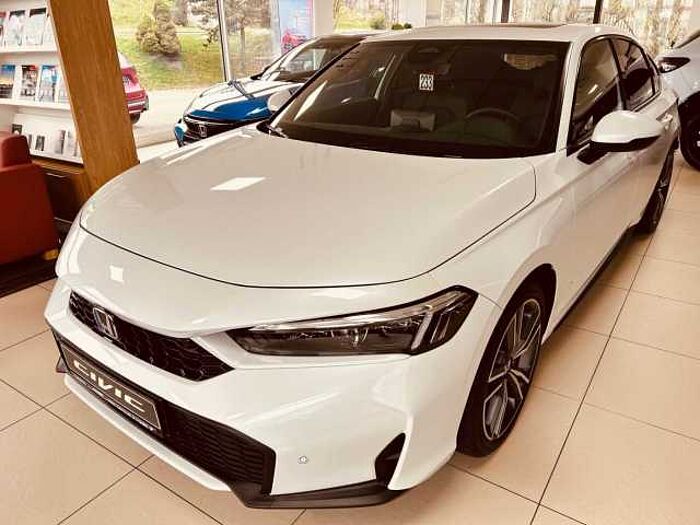 Honda Civic e: HEV 2.0 i-MMD Hybrid Advance