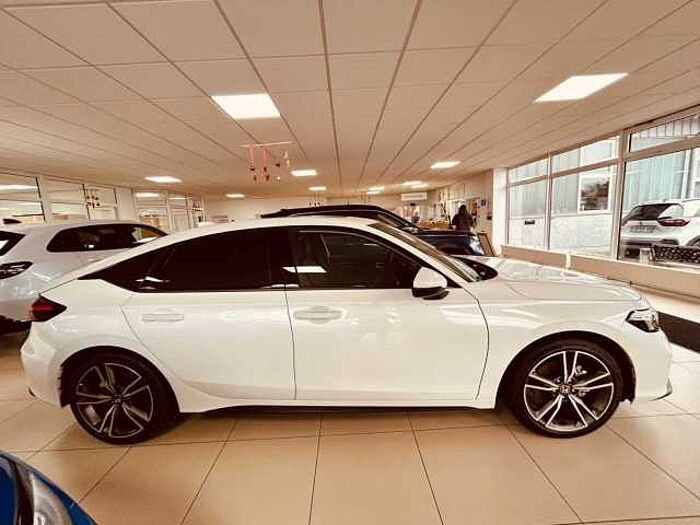 Honda Civic e: HEV 2.0 i-MMD Hybrid Advance