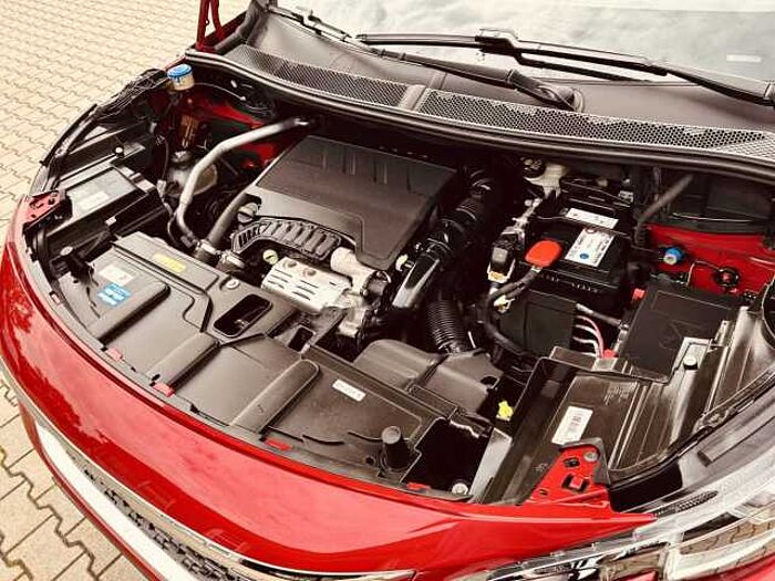 Peugeot 3008 PureTech 130 Stop & Start Crossway AHK